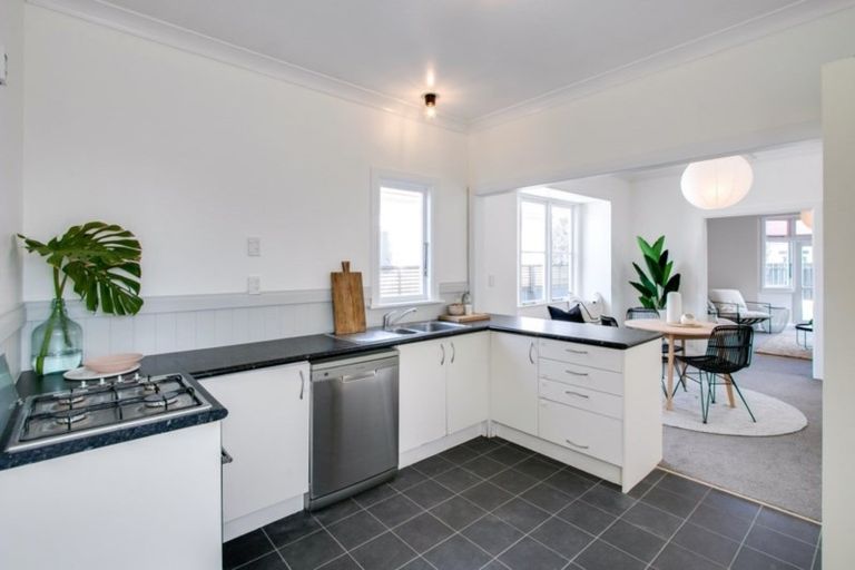 Photo of property in 200 Mayfair Avenue, Mayfair, Hastings, 4122