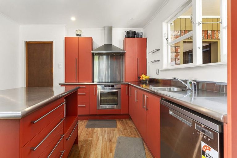 Photo of property in 22 Sheridan Terrace, Johnsonville, Wellington, 6037