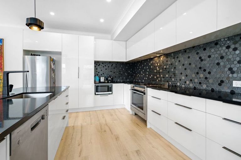 Photo of property in 2/30 Jarrett Terrace, Leamington, Cambridge, 3432