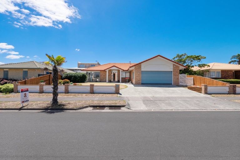 Photo of property in 63 Santa Monica Drive, Papamoa Beach, Papamoa, 3118