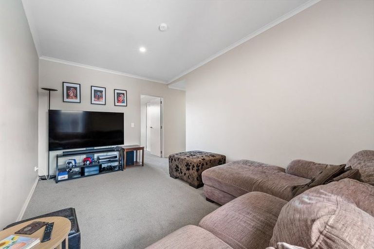 Photo of property in 8/6 Onekiritea Road, Hobsonville, Auckland, 0616