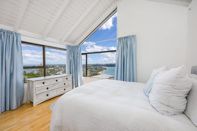 Photo of property in 1126 Whangaparaoa Road, Tindalls Beach, Whangaparaoa, 0930