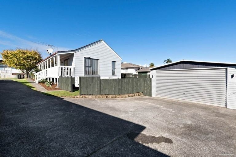 Photo of property in 37 Aberfeldy Avenue, Highland Park, Auckland, 2010