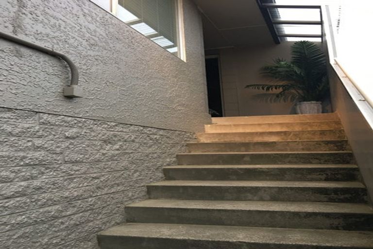 Photo of property in 2/220 Worcester Street, Christchurch Central, Christchurch, 8011