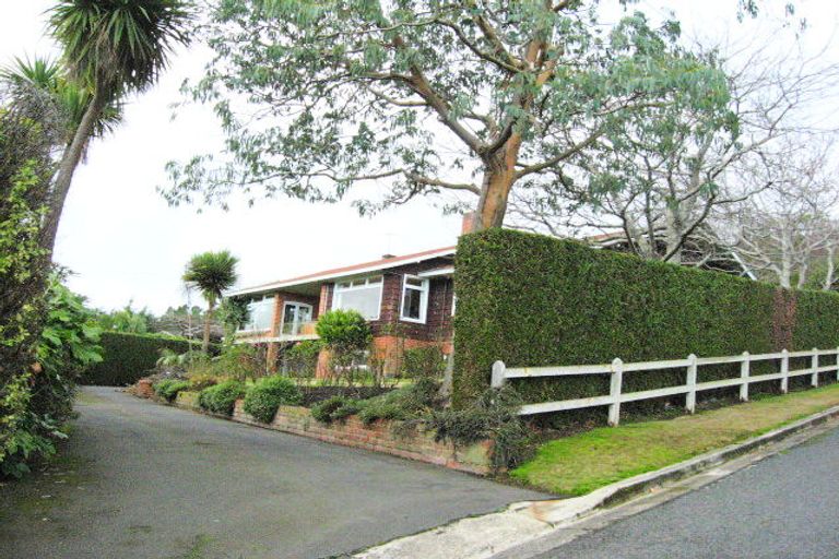 Photo of property in 5 Saint Ronans Road, Macandrew Bay, Dunedin, 9077