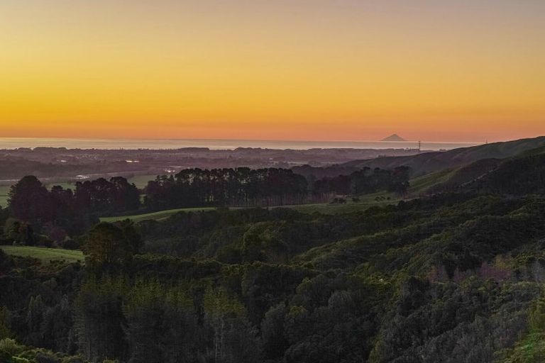 Photo of property in 141 Kaitawa Road, Hautere, Otaki, 5582