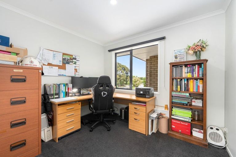 Photo of property in 29 Vogel Street, Halcombe, Feilding, 4779