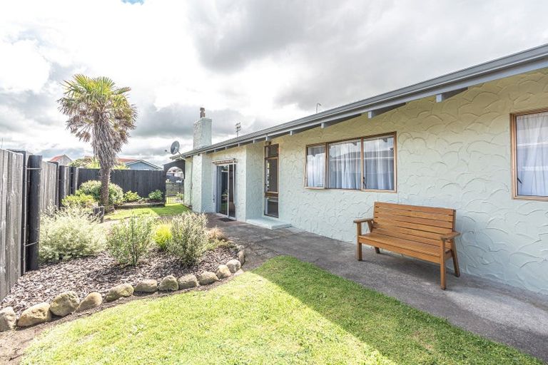 Photo of property in 53 Hinau Street, Castlecliff, Whanganui, 4501
