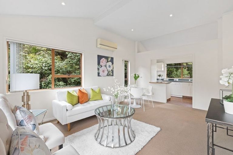 Photo of property in 1/807 East Coast Road, Northcross, Auckland, 0630