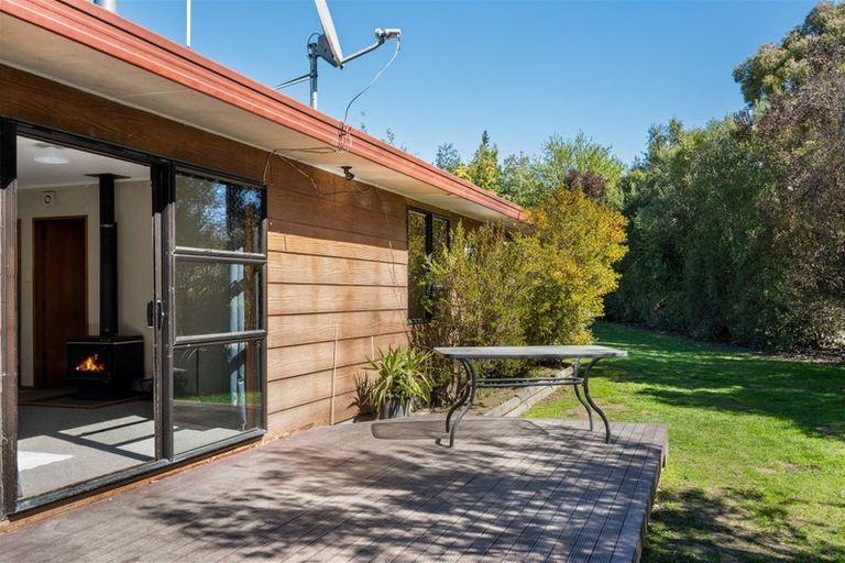 Photo of property in 80 Hawkesbury Road, Hawkesbury, Blenheim, 7272
