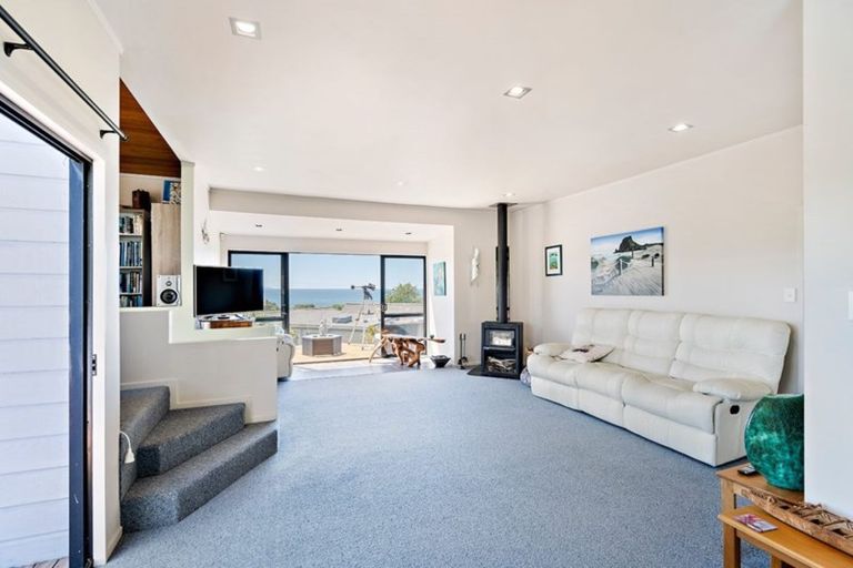 Photo of property in 15 Park Rise, Campbells Bay, Auckland, 0630