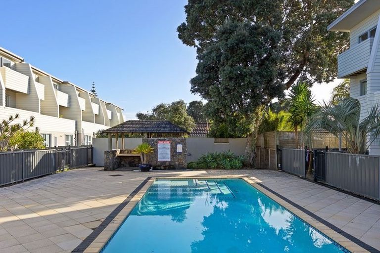 Photo of property in 19/3 Riverside Road, Orewa, 0931