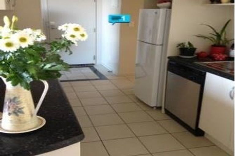 Photo of property in 6/166 Mokoia Road, Chatswood, Auckland, 0626