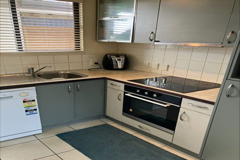 Photo of property in 32/21 Armoy Drive, East Tamaki, Auckland, 2016