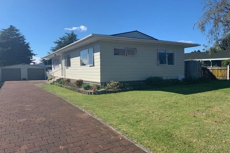 Photo of property in 18 Sheridan Crescent, Leamington, Cambridge, 3432