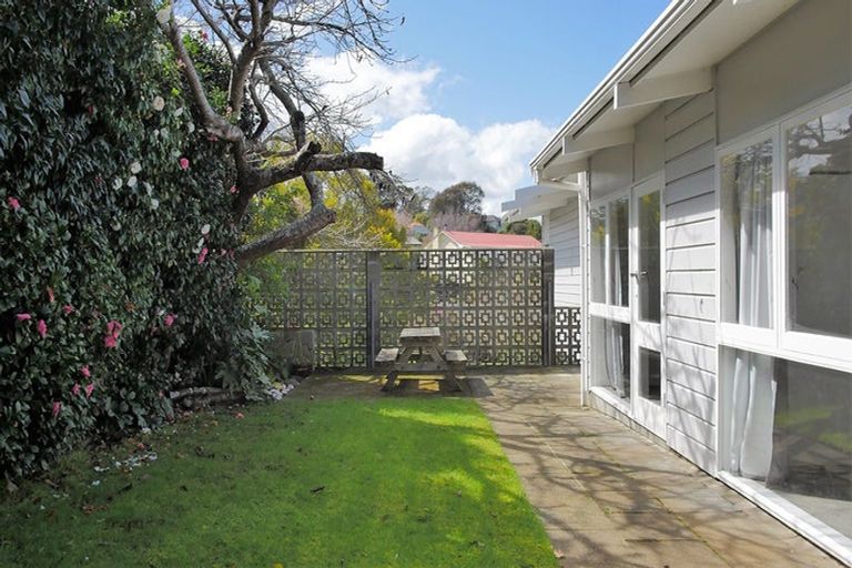 Photo of property in 23 Parkes Avenue, Saint Johns Hill, Whanganui, 4501