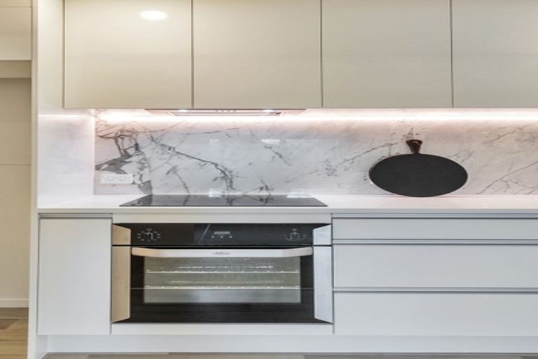 Photo of property in 1/9 Brian Avenue, Forrest Hill, Auckland, 0620