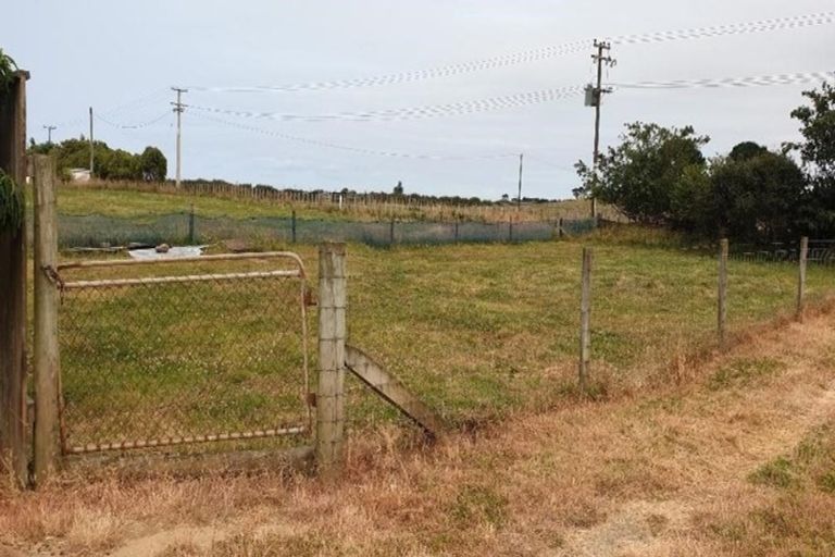 Photo of property in 20 Kaharoa Road, Patea, 4597