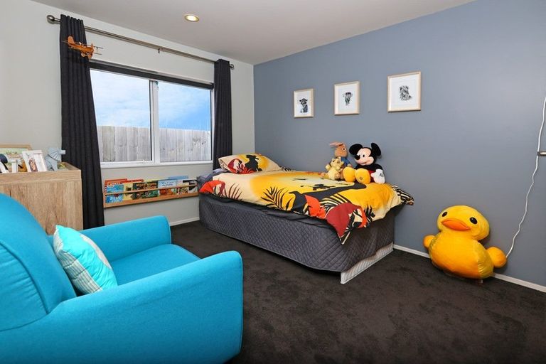 Photo of property in 7 Nirmal Place, Sunnyvale, Auckland, 0612