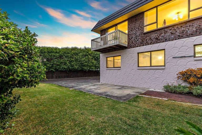 Photo of property in 2/18 Rangitoto Terrace, Milford, Auckland, 0620