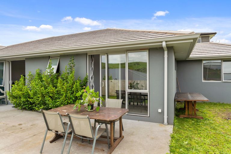Photo of property in 15 Bryan Gallagher Place, Welcome Bay, Tauranga, 3175