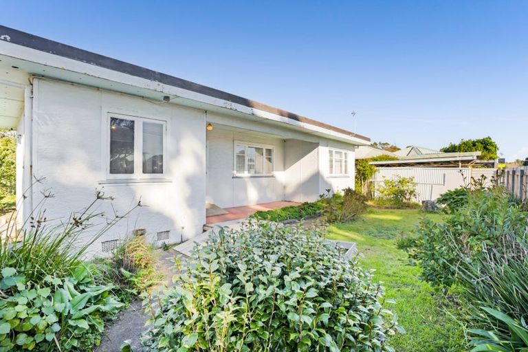 Photo of property in 359 Saint Aubyn Street, Moturoa, New Plymouth, 4310