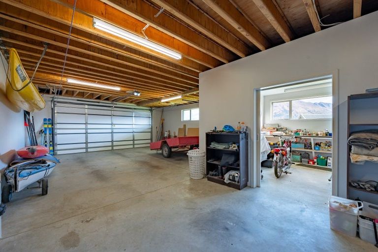 Photo of property in 5 Bovett Place, Wanaka, 9305