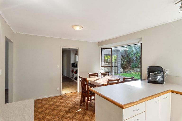 Photo of property in 39 Tennis Court Road, Raumati South, Paraparaumu, 5032