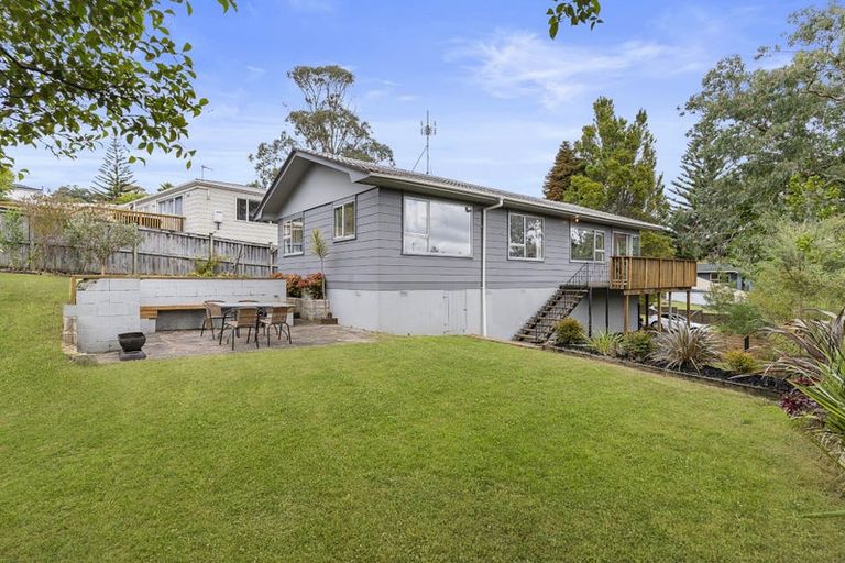 Photo of property in 25 Cantina Avenue, Bayview, Auckland, 0629