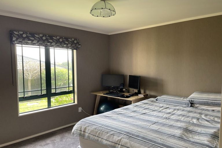 Photo of property in 19 Logan Way, Kelvin Grove, Palmerston North, 4414