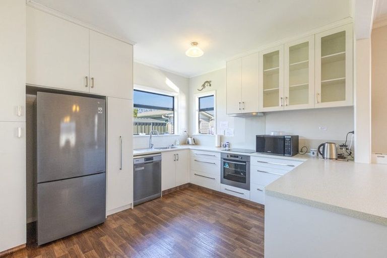 Photo of property in 119 Taradale Road, Onekawa, Napier, 4110