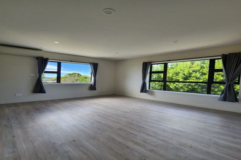 Photo of property in 128b Hutchinsons Road, Bucklands Beach, Auckland, 2014