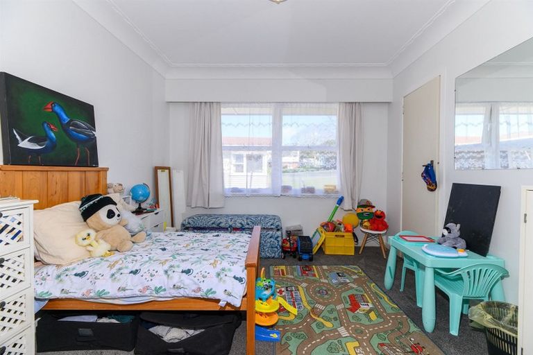 Photo of property in 135 Coronation Road, Hillcrest, Auckland, 0627