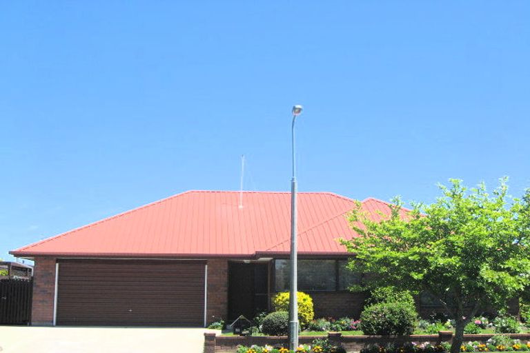 Photo of property in 1/54 Ben Nevis Drive, Broomfield, Christchurch, 8042