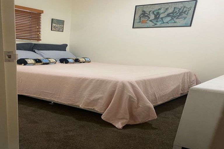 Photo of property in Stadium Garden Flats, 305/107 Thorndon Quay, Pipitea, Wellington, 6011