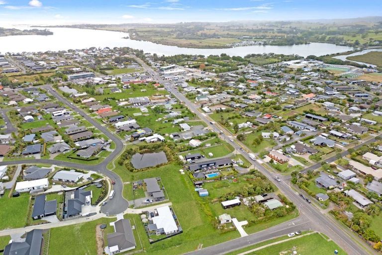 Photo of property in 68 Weka Street, Mangawhai, 0505