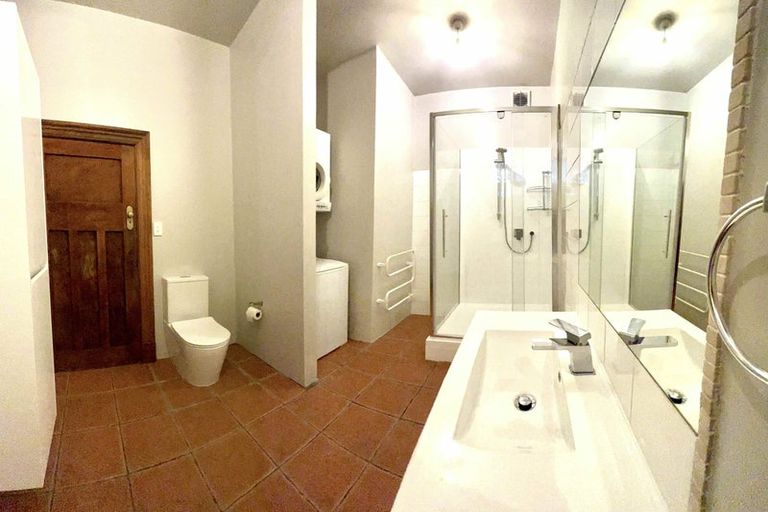 Photo of property in 37 Lawrence Street, Newtown, Wellington, 6021