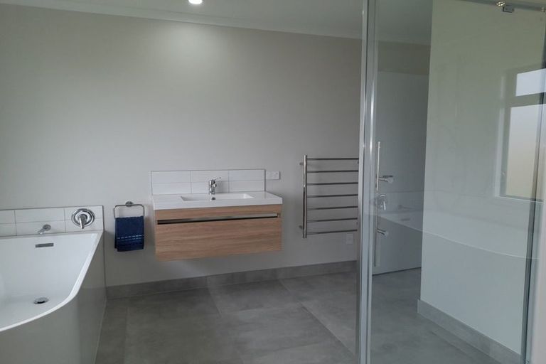 Photo of property in 10 Uku Way, Wharewaka, Taupo, 3330