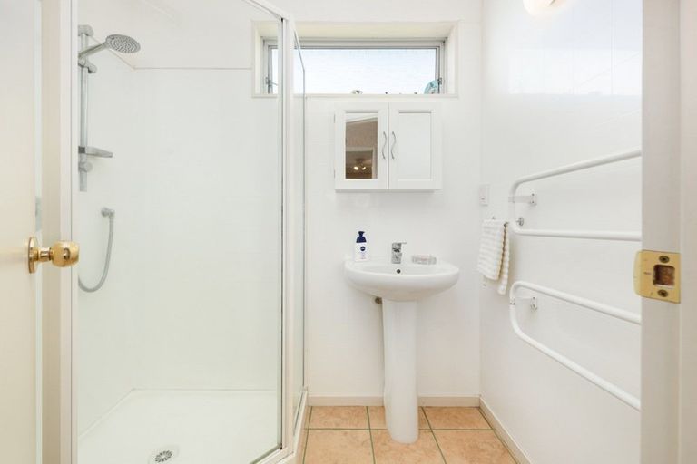 Photo of property in 96b Ngatai Road, Otumoetai, Tauranga, 3110