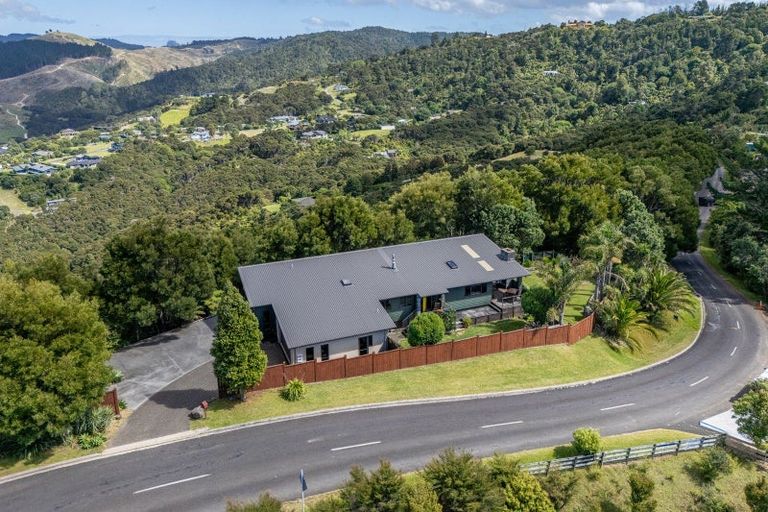 Photo of property in 4 Tarapatiki Drive, Whitianga, 3510