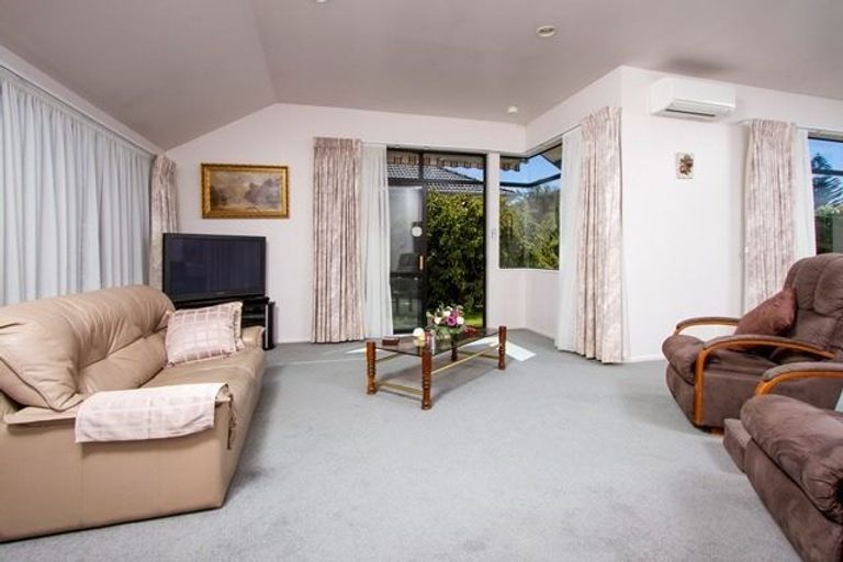 Photo of property in 119a Shakespeare Road, Milford, Auckland, 0620