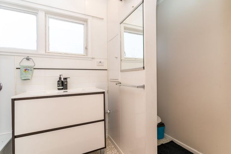 Photo of property in 16 Wycolla Avenue, Saint Clair, Dunedin, 9012