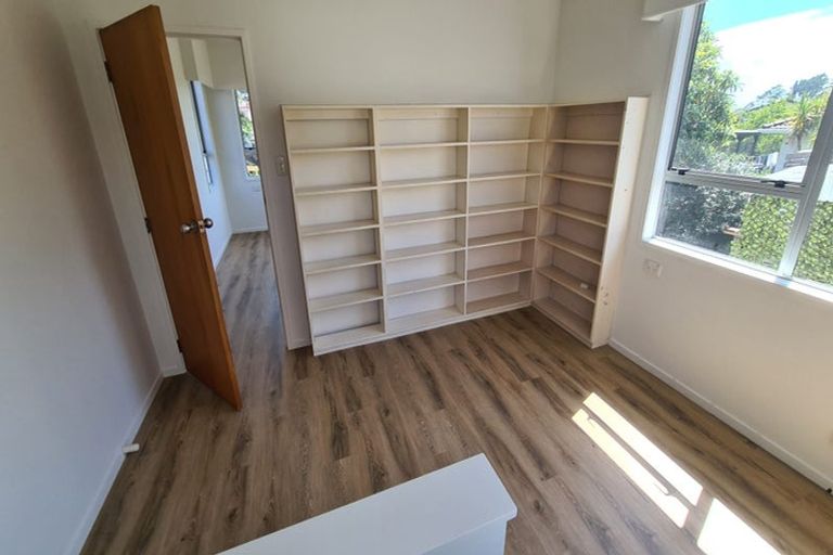 Photo of property in 28 Glynnbrooke Street, Te Atatu South, Auckland, 0610