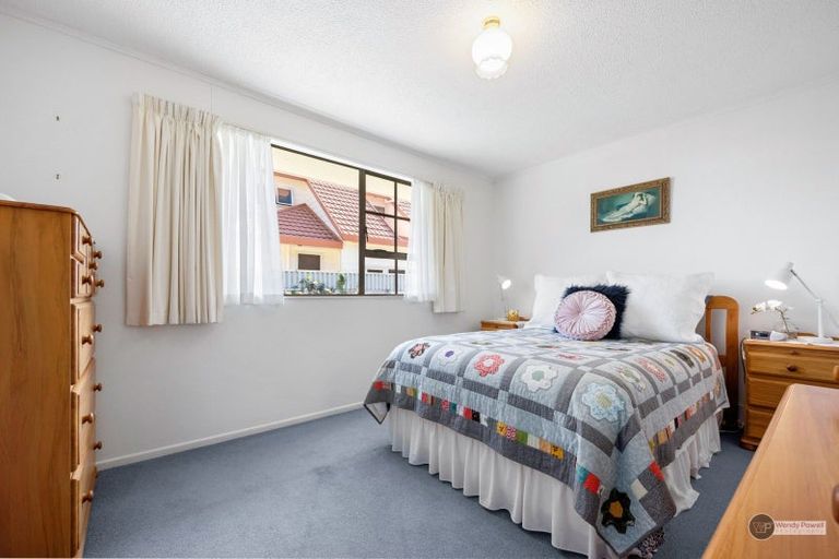 Photo of property in 42 Norton Park Avenue, Fairfield, Lower Hutt, 5011