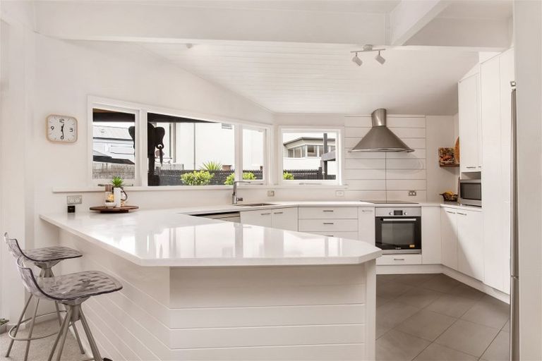 Photo of property in 58 Weka Street, Fendalton, Christchurch, 8041