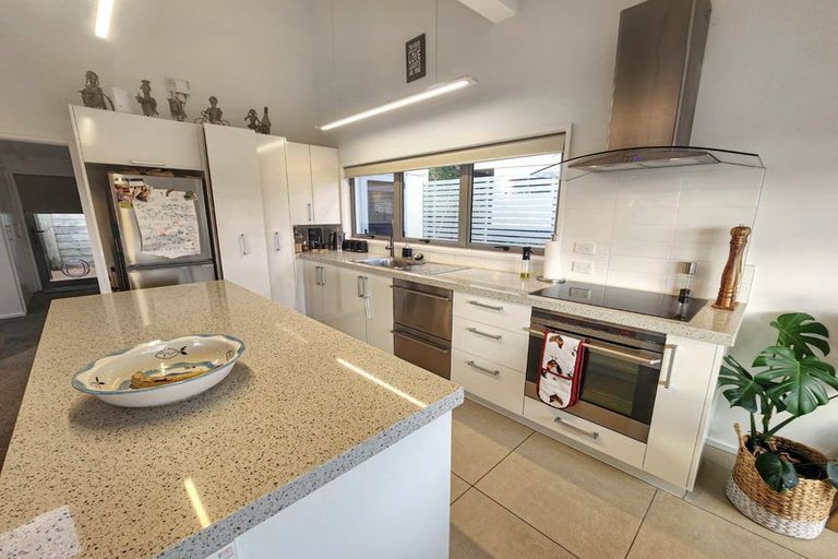 Photo of property in 29 Burns Road, Hospital Hill, Napier, 4110