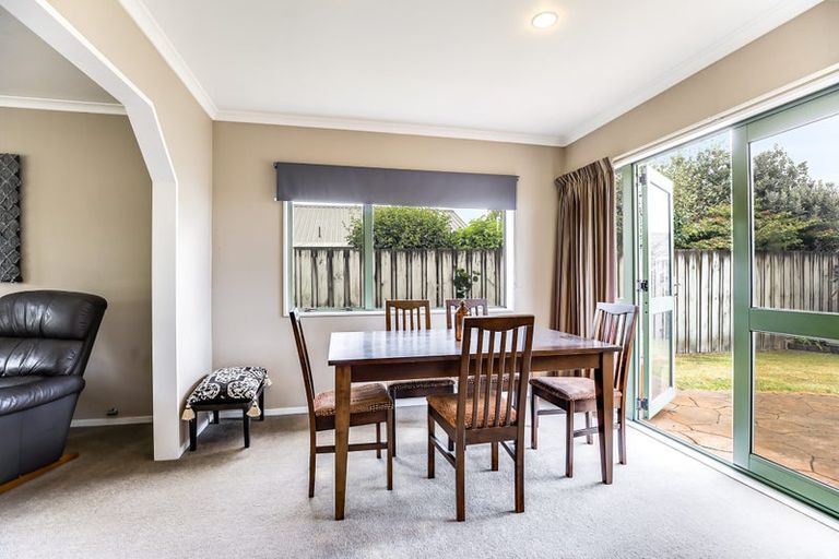 Photo of property in 20 Admiral Crescent, Flagstaff, Hamilton, 3210