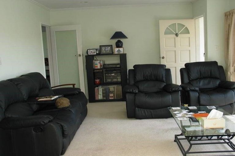 Photo of property in 2/163 Forrest Hill Road, Forrest Hill, Auckland, 0620