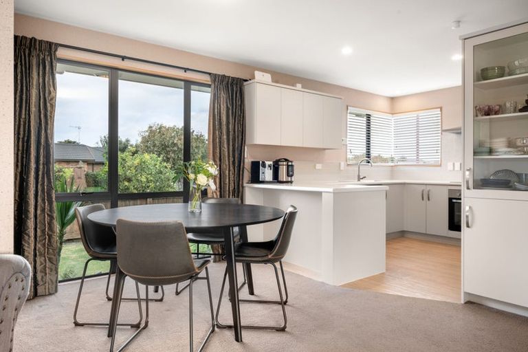 Photo of property in 10 Drumfearn Place, Rototuna, Hamilton, 3210