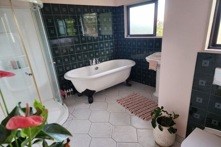 Photo of property in 18 Bay Heights, Governors Bay, Lyttelton, 8971